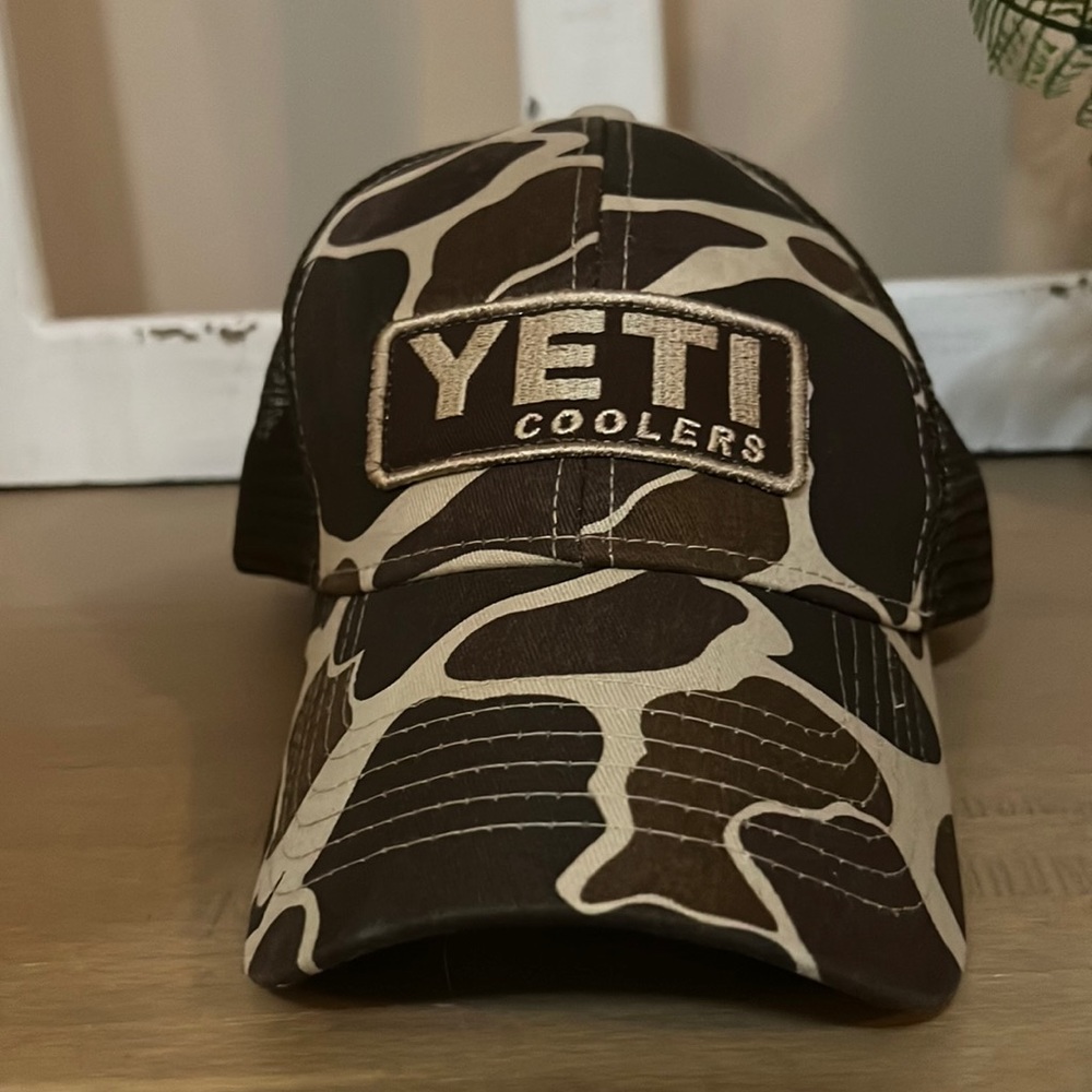 YETI  Camo SnapBack hat